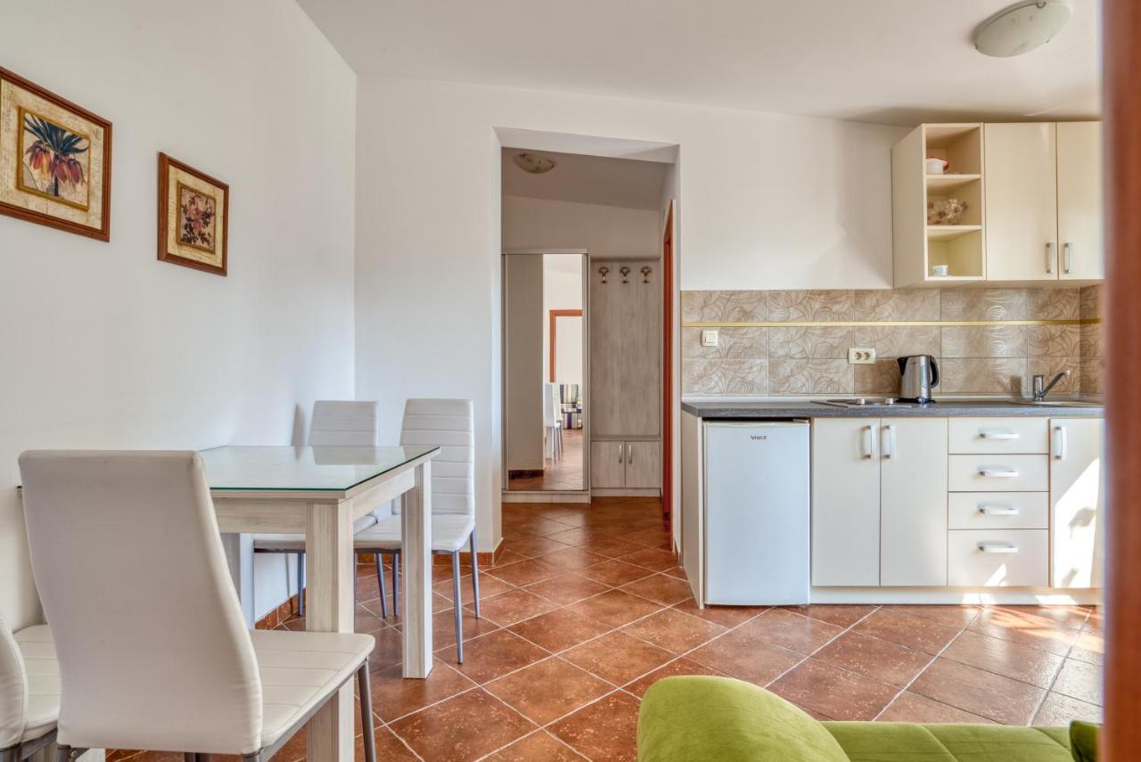 Apartmani Olga Petrovac Extérieur photo