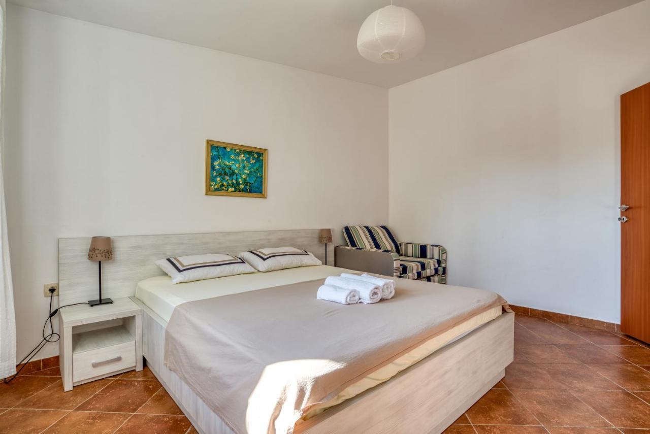 Apartmani Olga Petrovac Extérieur photo