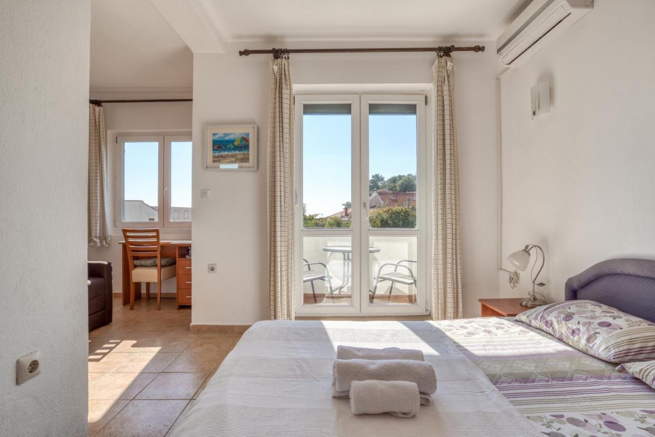 Apartmani Olga Petrovac Extérieur photo